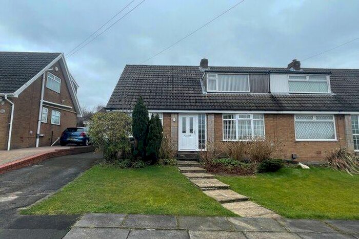 3 Bedroom Property To Rent In Humber Drive, Bury, BL9