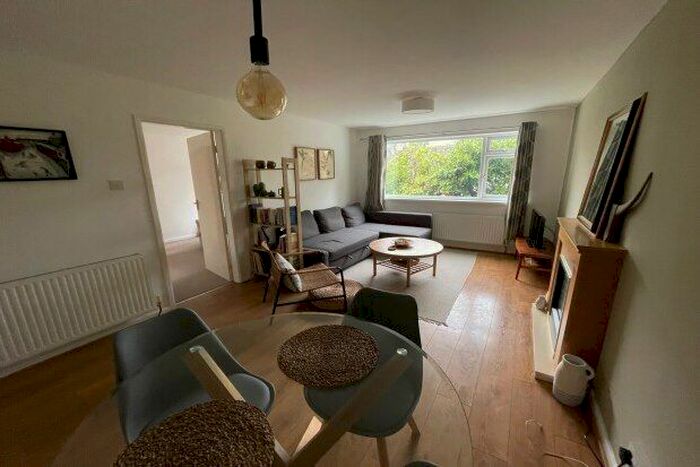 2 Bedroom Maisonette To Rent In Ellerside Grove, Birmingham, B31