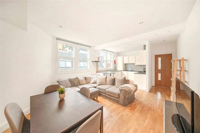 3 Bedroom Flat To Rent In Chancery Station House, High Holborn, Holborn, WC1V