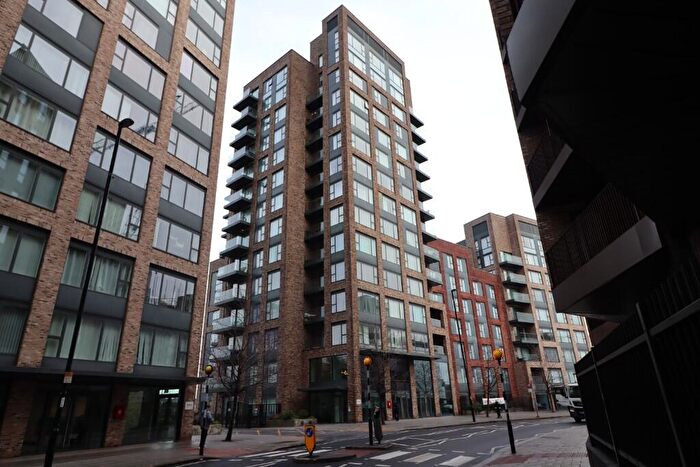 1 Bedroom Apartment For Sale In Cherry Orchard Road, Croydon, London, CR0