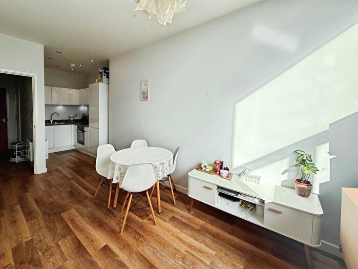 1 Bedroom Flat To Rent In New York Road, Leeds, West Yorkshire, Uk, LS2