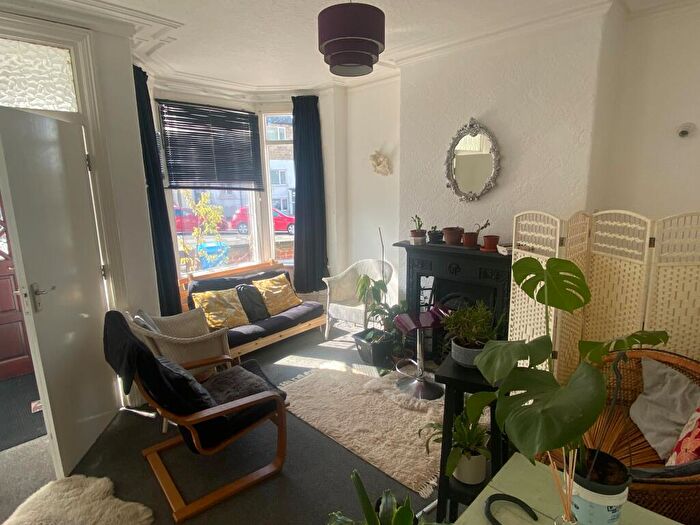 3 Bedroom Terraced House To Rent In City Road, Sheffield Park, Sheffield, S2