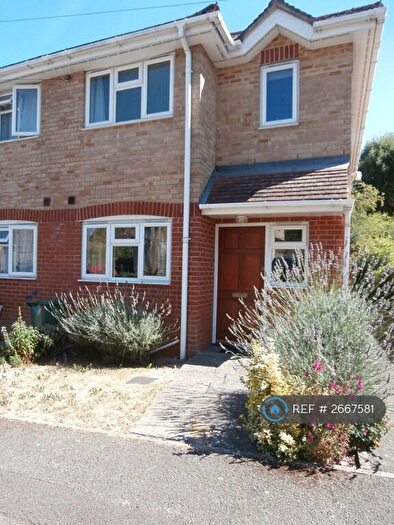 3 Bedroom Semi-Detached House To Rent In Hillrise, Guildford, GU2