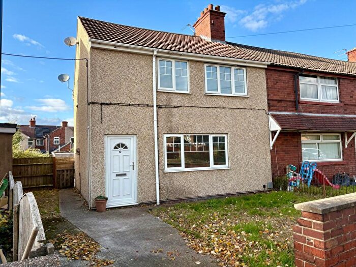 4 Bedroom Terraced House For Sale In Fowler Crescent, New Rossington, Doncaster, DN11