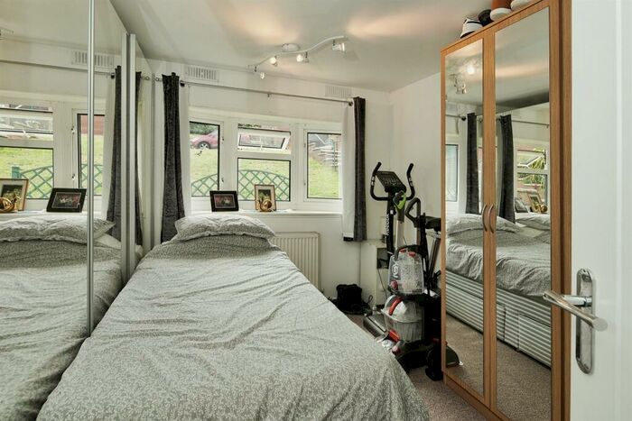 2 Bedroom Detached Bungalow For Sale In Court Farm Road, Newhaven, BN9