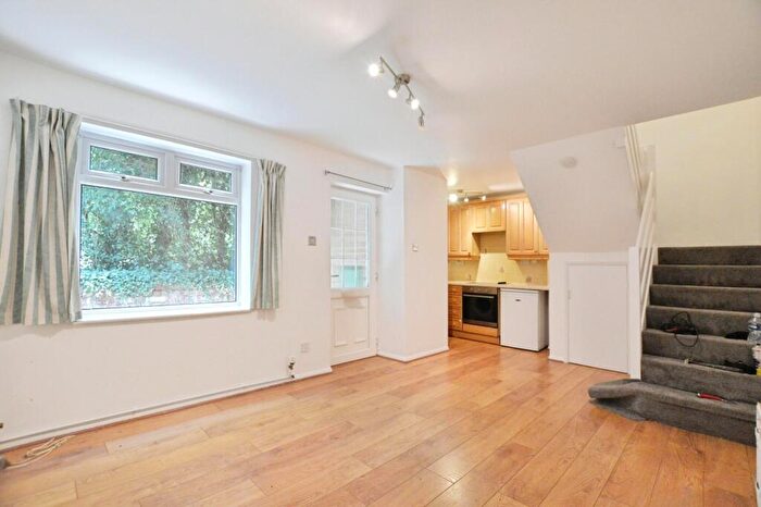 1 Bedroom House To Rent In Larkswood Rise, St Albans, AL4