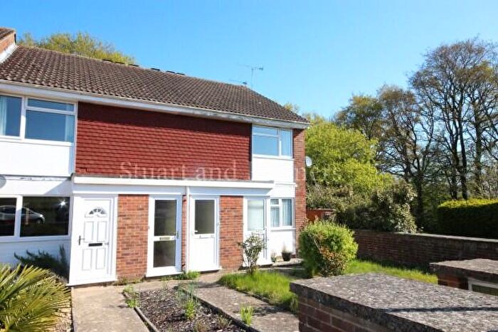 1 Bedroom Flat To Rent In Burdocks Drive, Burgess Hill, RH15