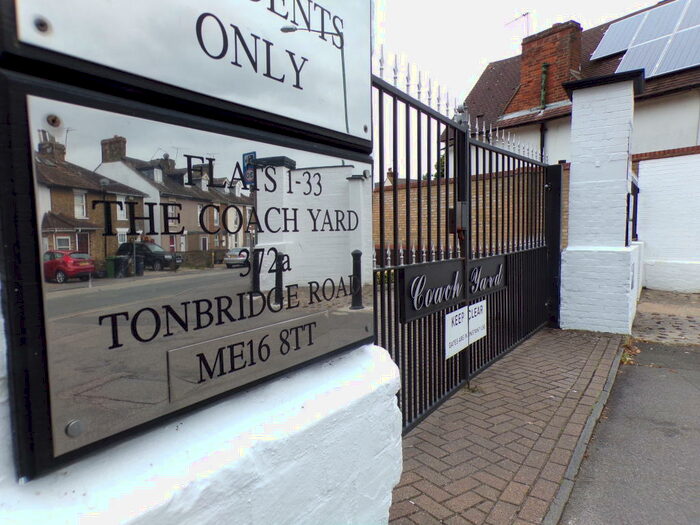 2 Bedroom Apartment To Rent In Tonbridge Road, Barming, ME16