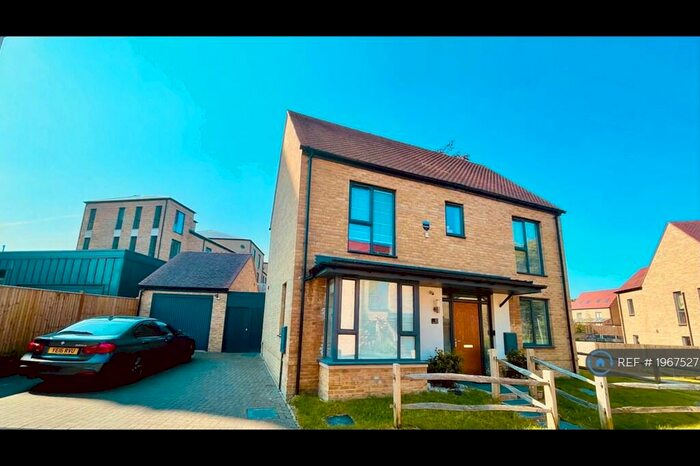 3 Bedroom Detached House To Rent In Chaplin Place, Coulsdon, CR5