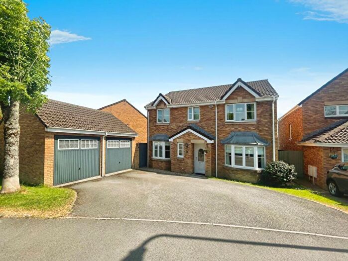 4 Bedroom Detached House For Sale In Ysbryd-Y-Coed, Pen-Y-Fai, CF31