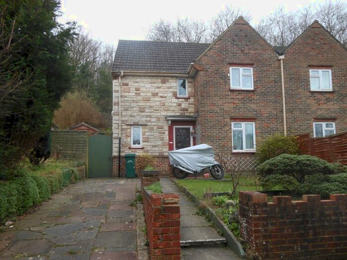 4 Bedroom Semi-Detached House To Rent In Manton Road, Brighton, BN2