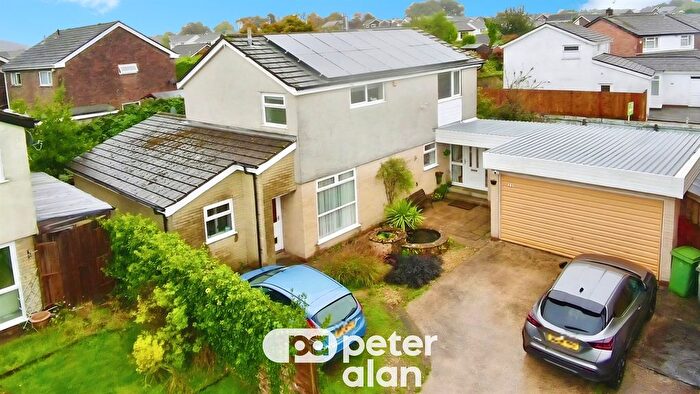 4 Bedroom Detached House For Sale In Pine Tree Close, Radyr, Cardiff, CF15
