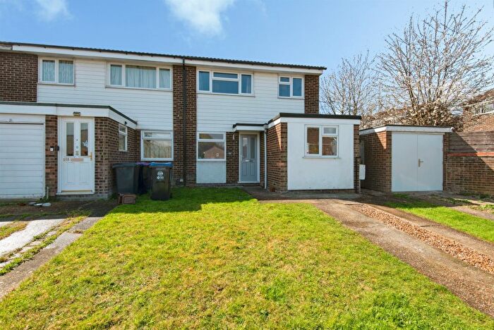 3 Bedroom End Of Terrace House For Sale In Burns Road, Royston, SG8