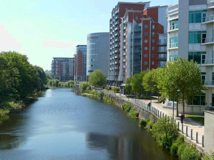 2 Bedroom Flat To Rent In Whitehall Quays, Leeds, LS1