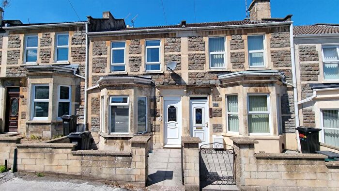 4 Bedroom House To Rent In Coronation Avenue, Bath, BA2