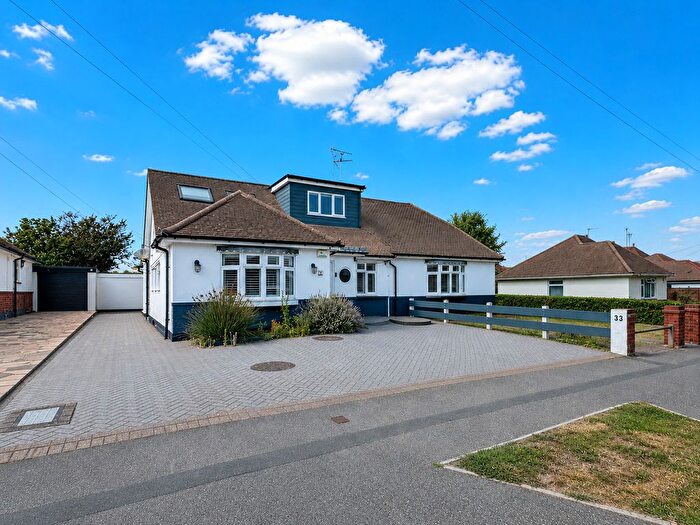 5 Bedroom Semi-Detached House For Sale In Hamilton Gardens, Hockley, SS5