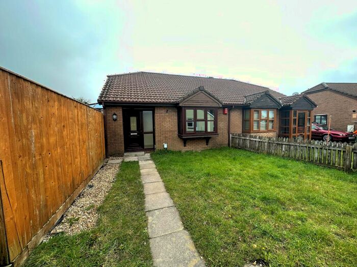 2 Bedroom Bungalow To Rent In Rosemary Close, Sketty, SA2