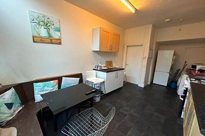 4 Bedroom Semi-Detached House To Rent In Leighton Road, Manchester, M16