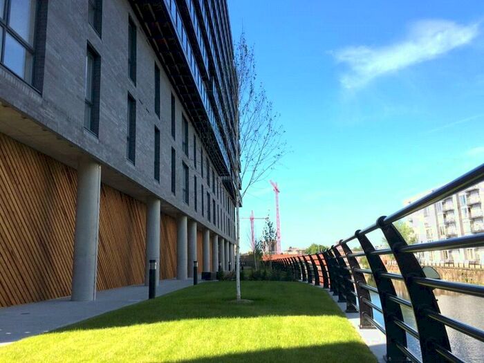 2 Bedroom Apartment To Rent In Lowry Wharf, Derwent Street, Salford, M5