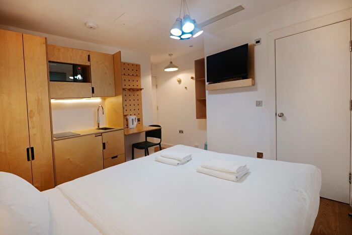 Studio To Rent In Philbeach Gardens, Earls Court, London, SW5