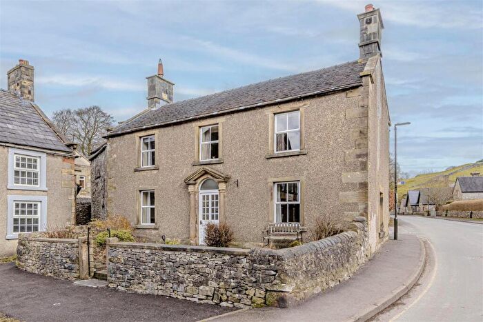 3 Bedroom Link Detached House For Sale In Market Place, Hartington, Buxton, Derbyshire, SK17