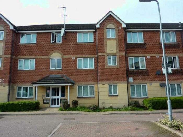 2 Bedroom Flat To Rent In Genista Road, London, N18