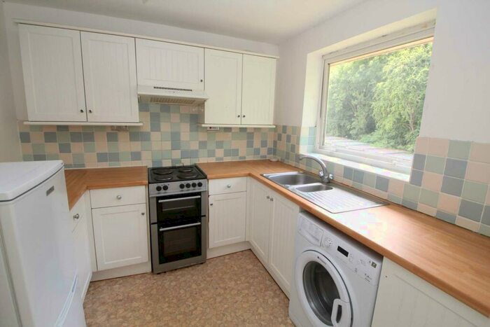 2 Bedroom Flat To Rent In Tattershall Drive, Woodhall Farm, HP2