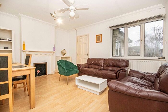 2 Bedroom Maisonette To Rent In Hook Rise South, Tolworth, Surbiton, KT6