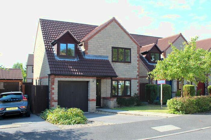 3 Bedroom Detached House To Rent In Blueberry Close, Inkersall, Chesterfield S43