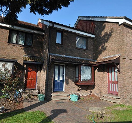 1 Bedroom Detached House To Rent In -bedroom Terraced Starter Home, KT3