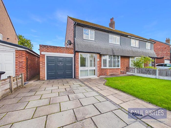 3 Bedroom Semi-Detached House To Rent In Filey Avenue, Davyhulme, Manchester, M41