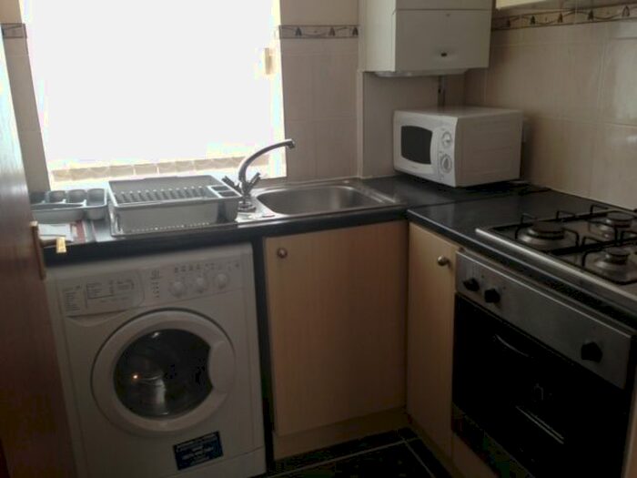 2 Bedroom Flat To Rent In Glenfrome Rd, Bristol, BS5