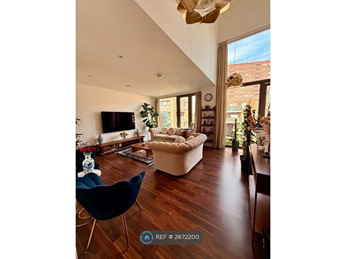 3 Bedroom Flat To Rent In Kilburn Park Road, London, NW6