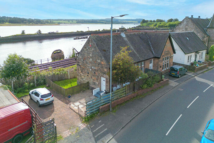 2 Bedroom Semi-Detached House For Sale In Dumbarton Road, Bowling, G60