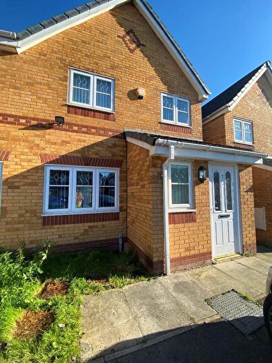 3 Bedroom Semi-Detached House To Rent In Kendal Road, Kirkby, Liverpool, L33