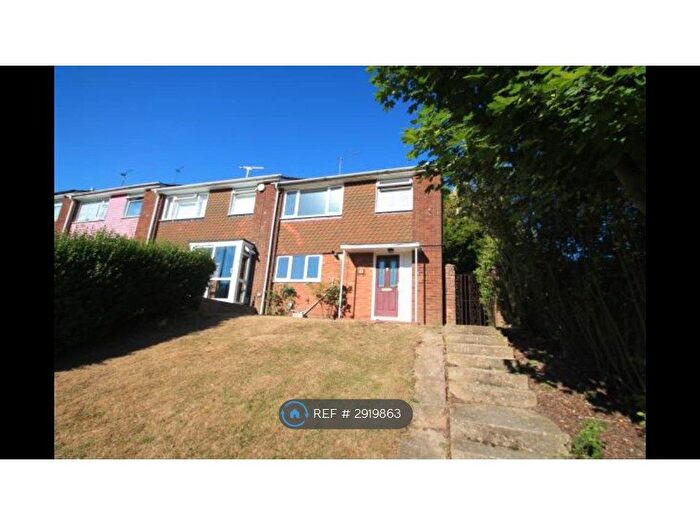 3 Bedroom Terraced House To Rent In Porlock Drive, Luton, LU2