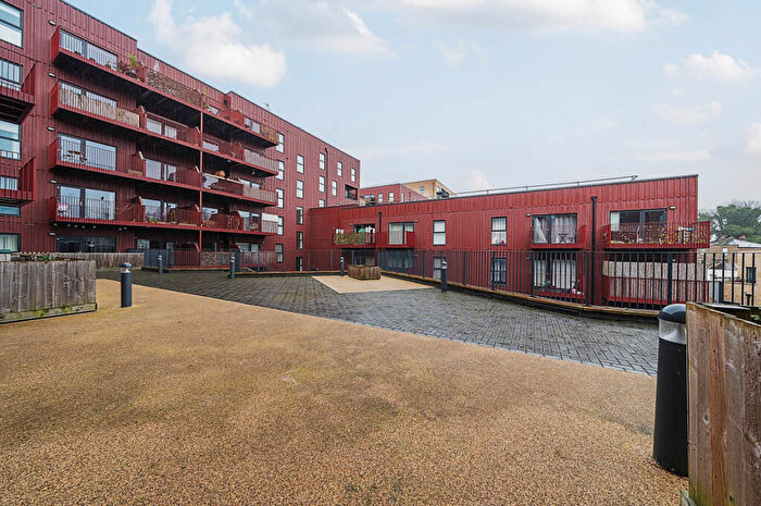 1 Bedroom Apartment For Sale In Rolfe Terrace, London, SE18
