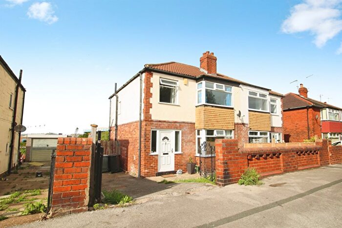 3 Bedroom Semi-Detached House For Sale In Cross Heath Grove, Leeds, LS11