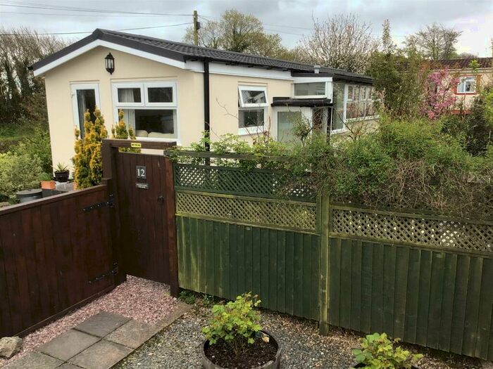 2 Bedroom Park Home For Sale In Ansley Close, Trekestle Park, Tregadillett, Launceston, PL15