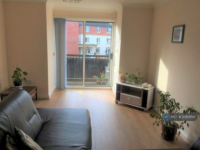 2 Bedroom Flat To Rent In Richmond Gardens, Southampton, SO17