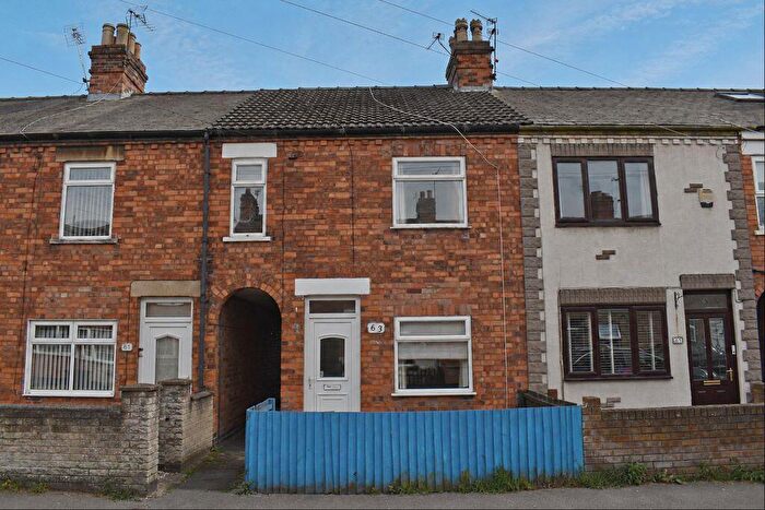 3 Bedroom Terraced House For Sale In Grove Street, Balderton, NG24