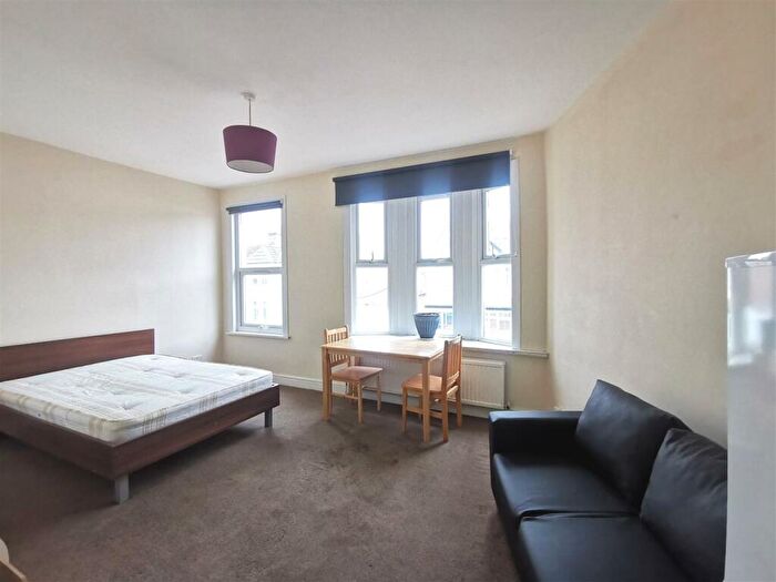 Studio To Rent In Mannock Road, Tunrpike Lane, London, N22