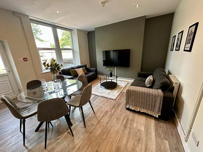 6 Bedroom Apartment To Rent In Newbould Lane, Sheffield, S10