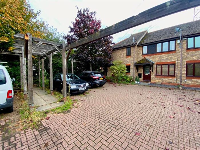 1 Bedroom End Of Terrace House To Rent In Pembroke Close, Marston Moretaine, Bedford, MK43