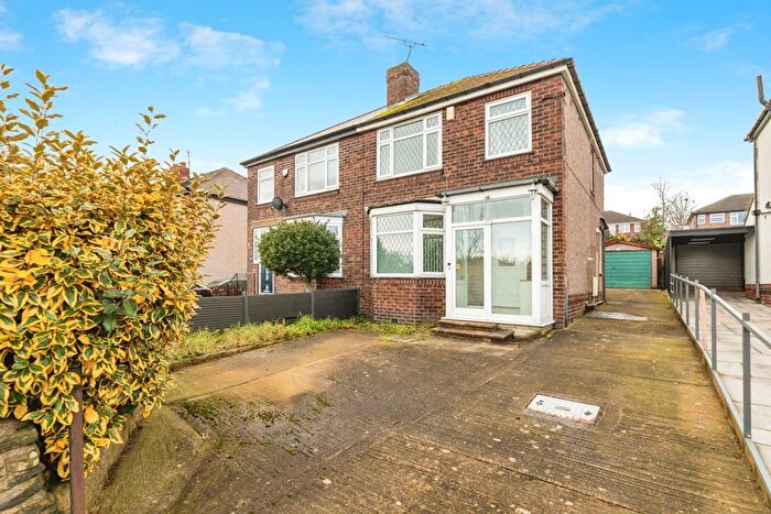 3 Bedroom Semi-Detached House For Sale In Main Street, Sheffield, South Yorkshire, S35