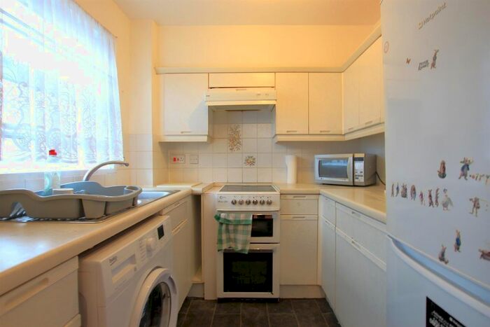 2 Bedroom Flat To Rent In Marygold House, Taylor Close, Hounslow TW3