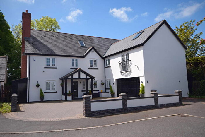 6 Bedroom Detached House To Rent In Carriage Close, Hale Village, L24