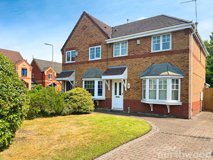 3 Bedroom Semi-Detached House For Sale In Valiant Close, Liverpool, L12