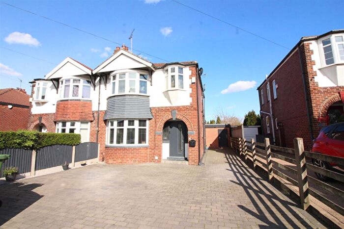 3 Bedroom Semi-Detached House For Sale In Hollyshaw Lane, Whitkirk, Leeds, LS15
