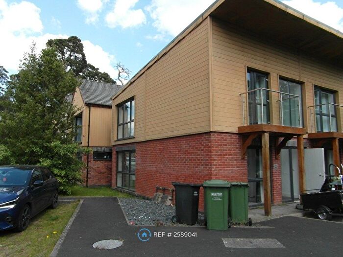 2 Bedroom Flat To Rent In Saxon Way, Wychbold, Droitwich, WR9